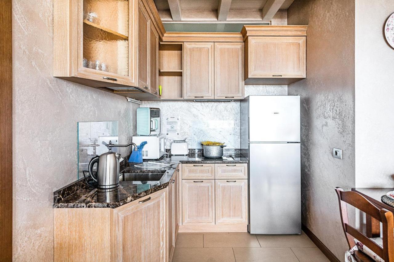 Warda C11 Apartment By Wonderful Italy 代森扎诺-德尔加达 外观 照片